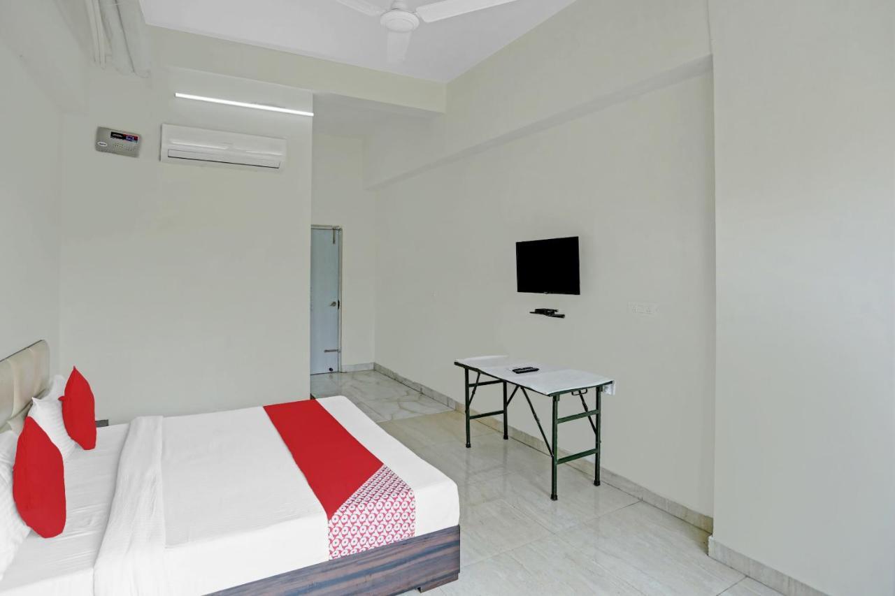 Oyo Flagship 80971 The Lime Tree Bareilly Eksteriør bilde